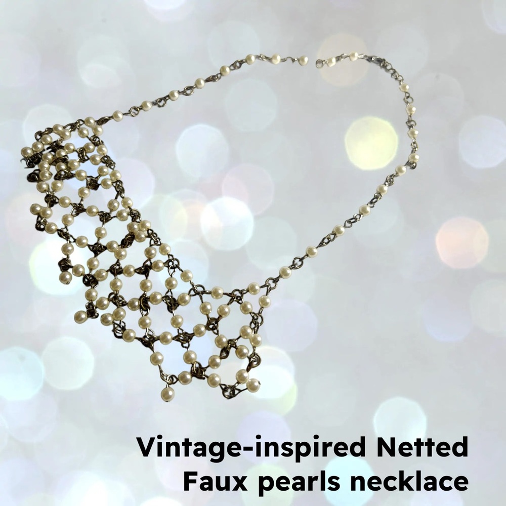 👍*VGUC* UNKNOWN | 23 cm | Elegant Vintage-inspired netted faux pearl necklace